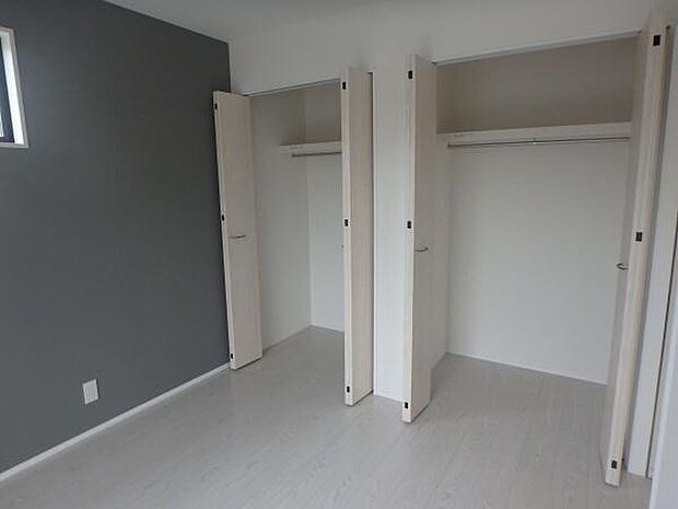 収納があるので部屋を広く使えます！