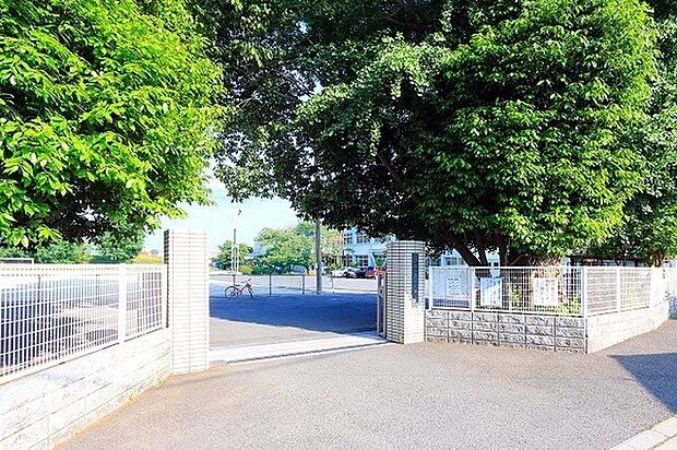 直方市立直方南小学校まで957m