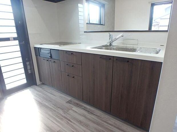 ゆとりあるキッチンで料理も楽しくなるはず