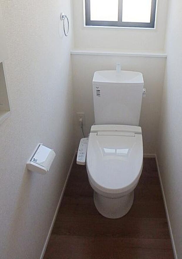 トイレはもちろんウォシュレット付き！