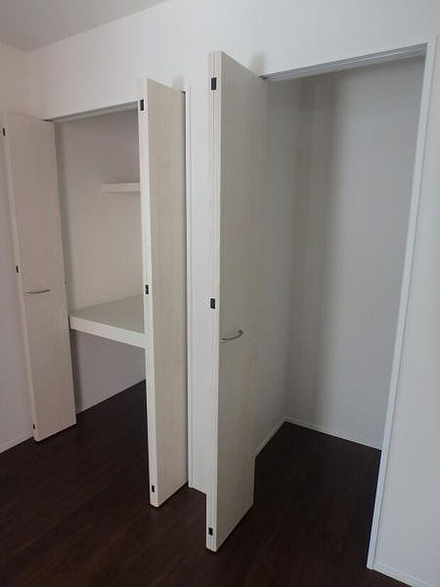 収納があるので部屋を広く使えます！