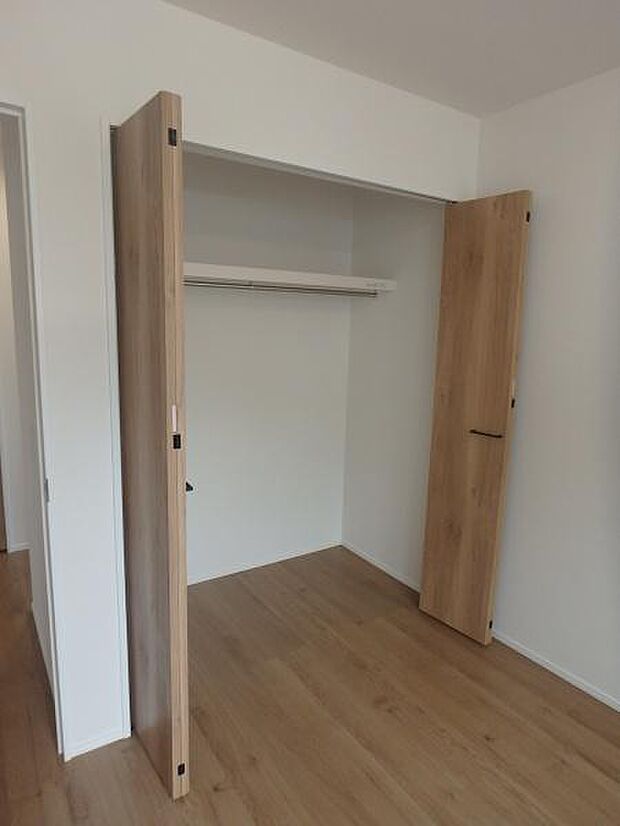 収納があるので部屋を広く使えます！