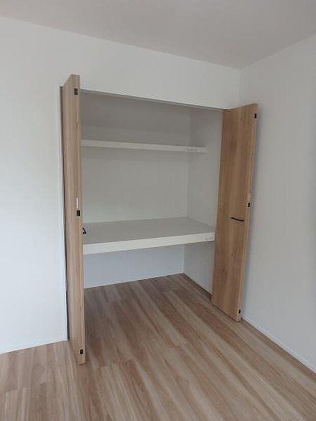 収納があるので部屋を広く使えます！