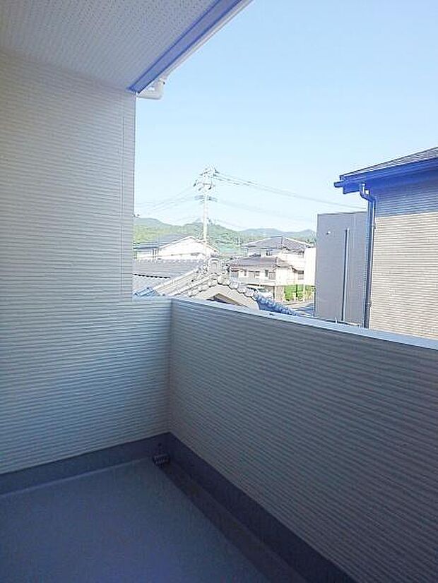 お布団などが干せるバルコニ―
