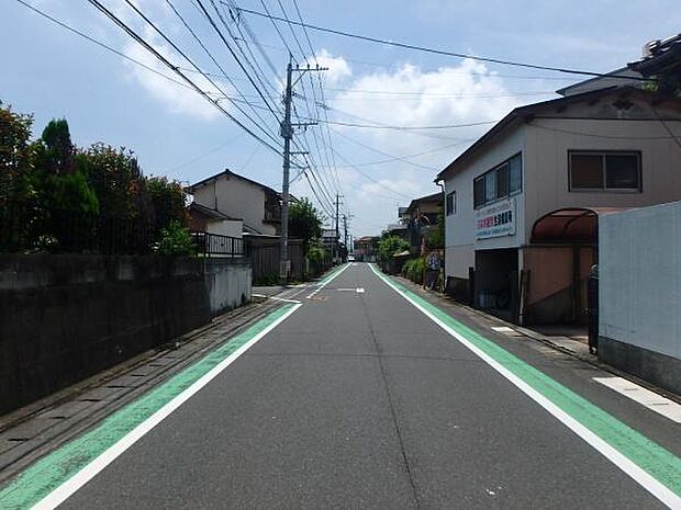 前面道路6m以上!ゆとりあります!