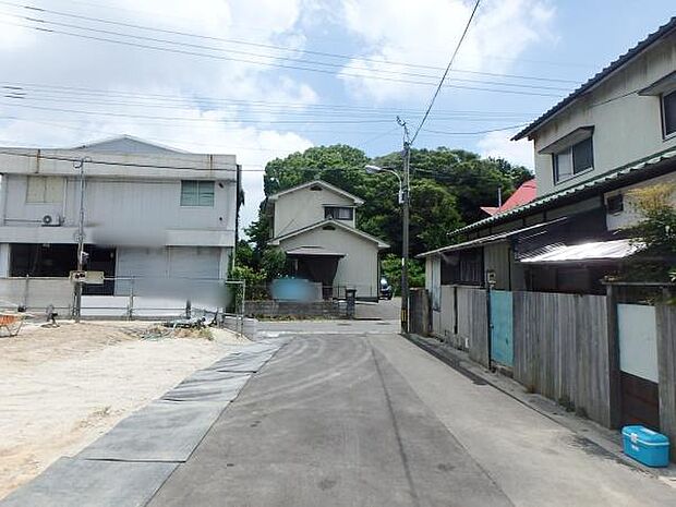 車通りも少ない前面道路!