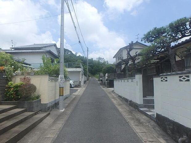 車通りも少ない前面道路!