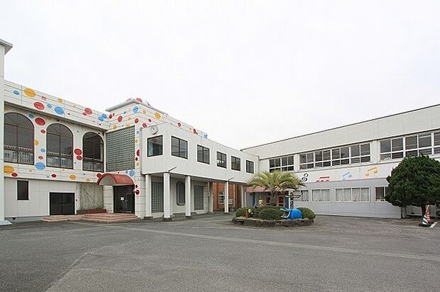 大和幼稚園まで820m