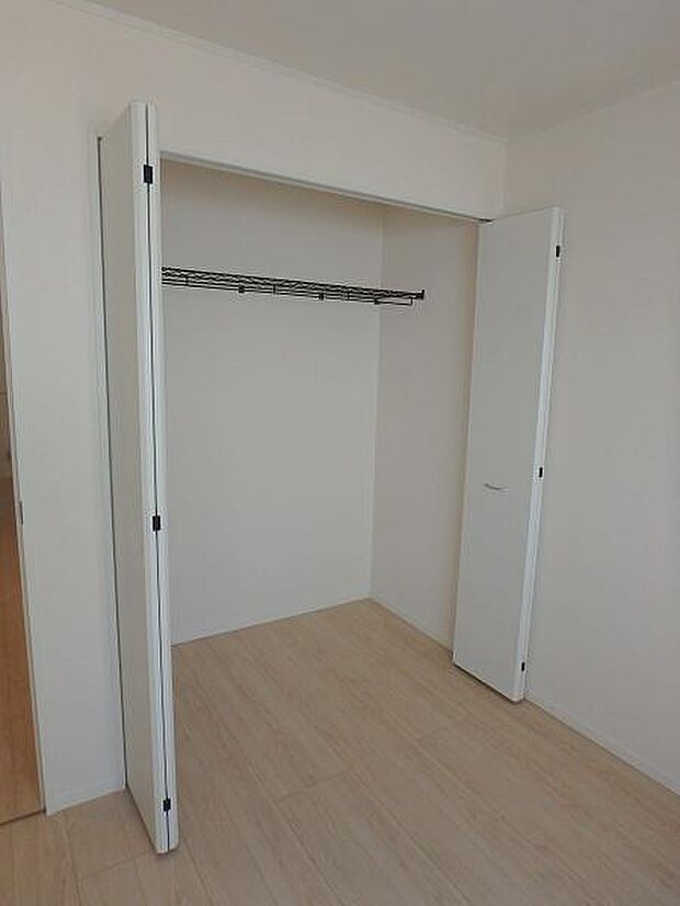 収納があるので部屋を広く使えます！