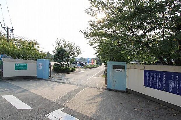 北九州市立八児小学校まで1795m