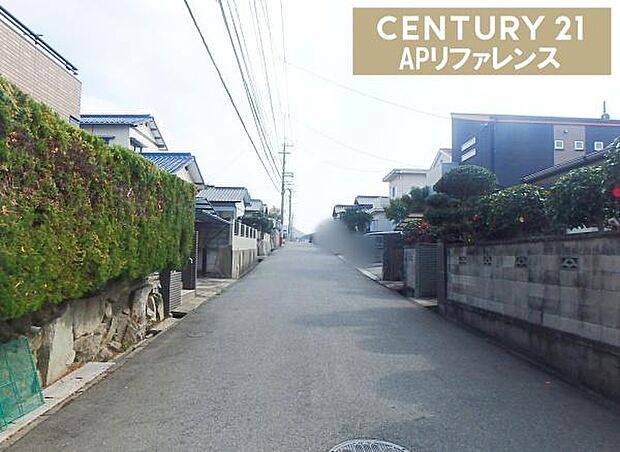 車通りも少ない前面道路!