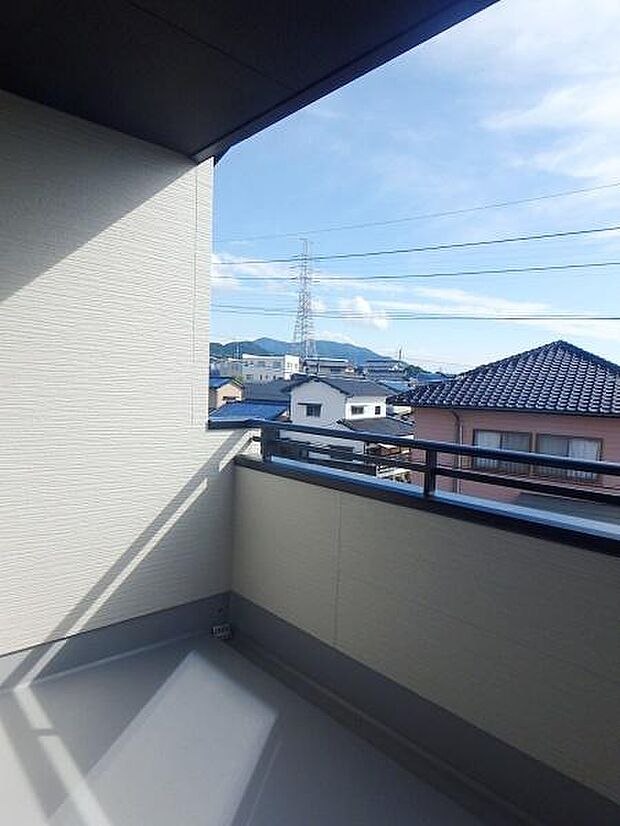 広々としたバルコニ―