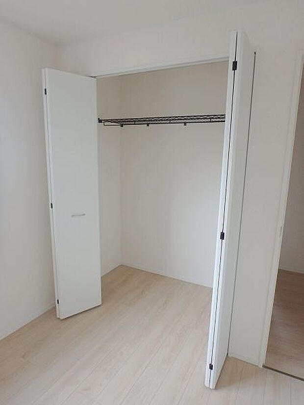 収納があるので部屋を広く使えます!