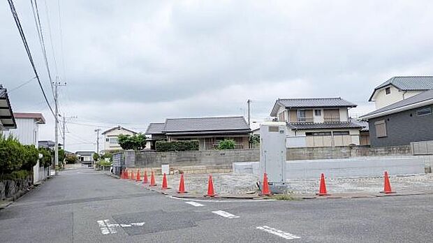 角地で解放感があります!