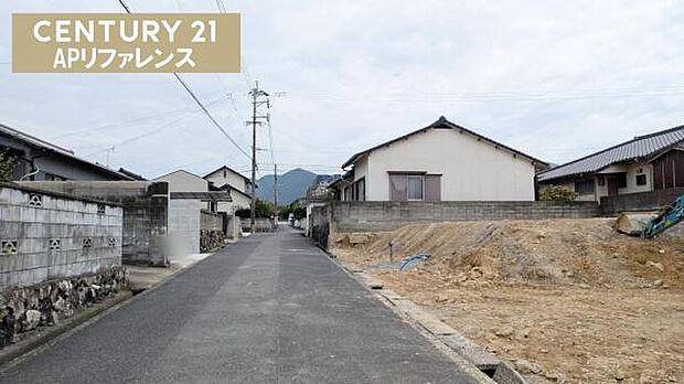 車通りも少ない前面道路!