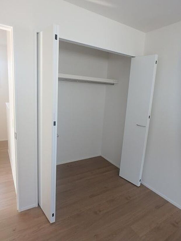 収納があるので部屋を広く使えます！
