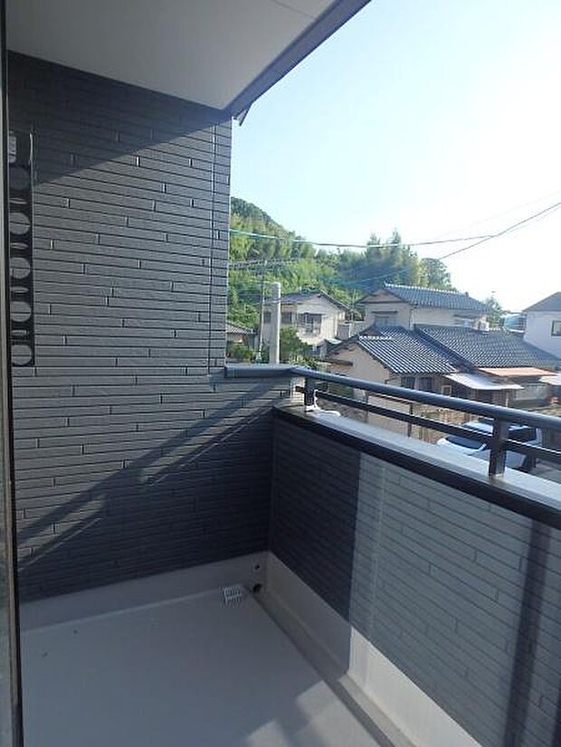 広々としたバルコニ―