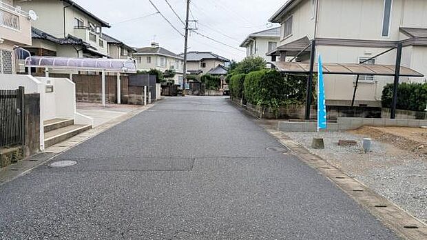 前面道路6ｍ以上！ゆとりあります！