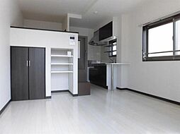 Riviere Champ元宮 1階ワンルームのリビング/ダイニング