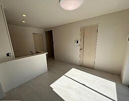 シャイニングヒル 106 1階1LDKのリビング/ダイニング