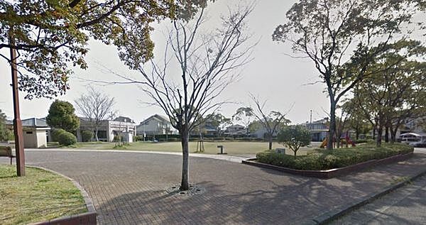 あさひケ丘ニュータウン緑地広場まで1109m