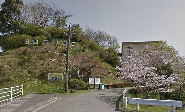 宮崎市立生目中学校まで2472m