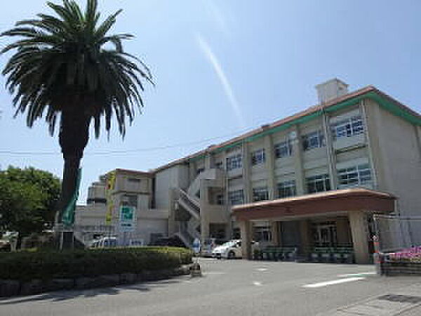 宮崎市立赤江小学校まで463m