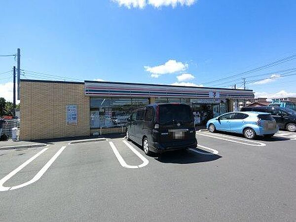 セブンイレブン富里葉山店まで726m