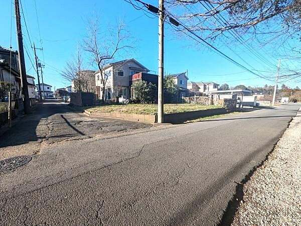 広々とした前面道路です！