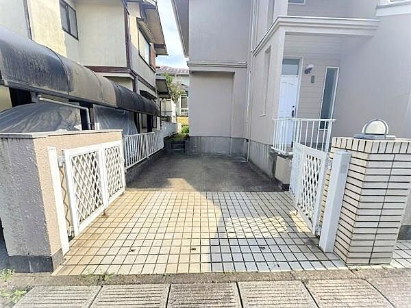 AIによる車の削除加工済み。現況優先。