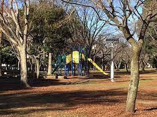 日吉台中央公園まで704m