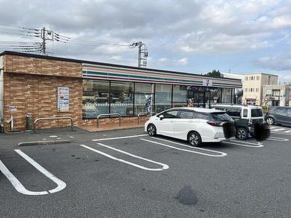 セブンイレブン酒々井駅東口店まで731m
