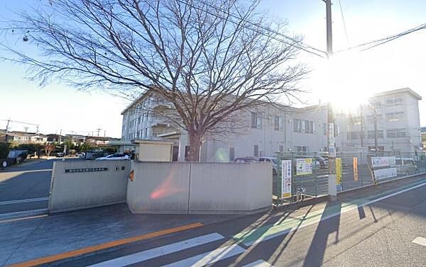 野口北小学校まで300m