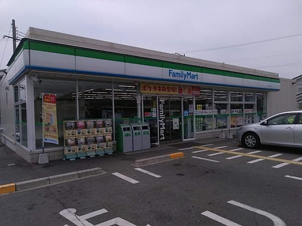 ファミリーマート六分一店まで230m
