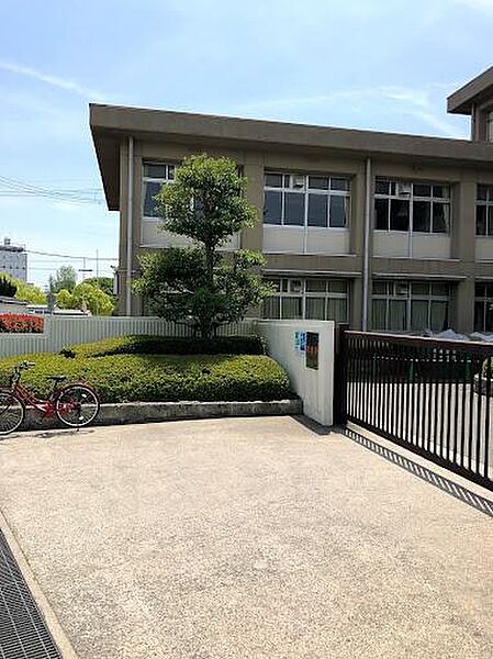 高砂市立高砂中学校まで1000m