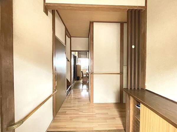 玄関を拡大表示