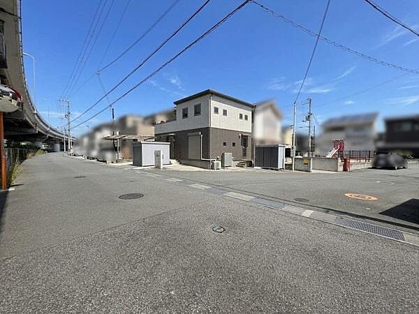 角地にて陽当り通風良好♪