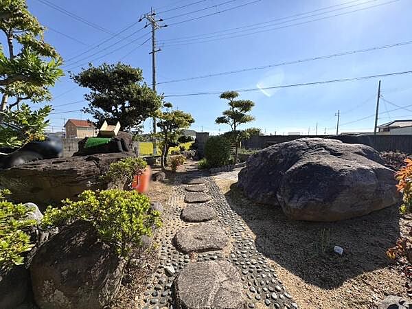 日本庭園、家庭菜園スペースあり♪