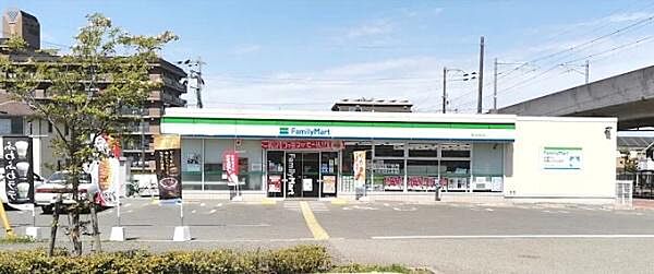 ファミリーマート野口町坂元店まで120m