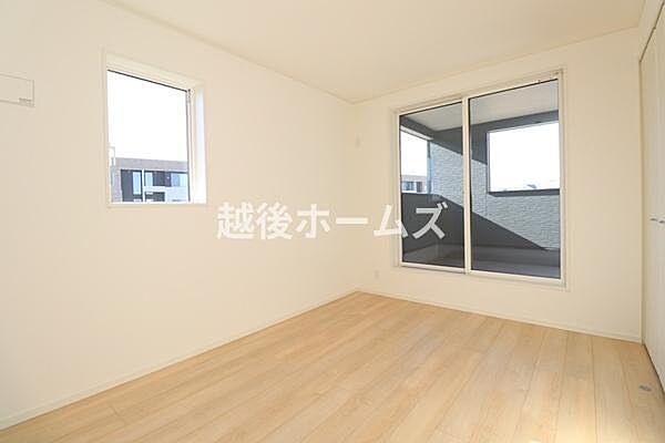 各洋室は2面採光設計、日当たりや換気にも配慮した空間になっています。