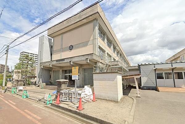 長岡市立南中学校まで1516m