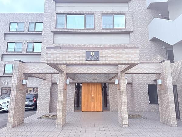 apartment 北海道帯広市西六条南１６丁目
地図を見る
