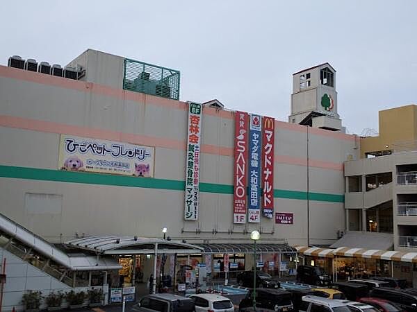 トナリエ大和高田まで387m