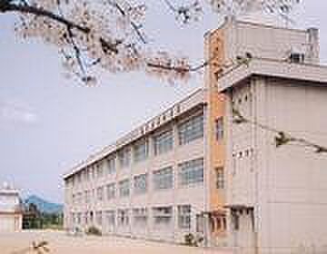 橿原市立耳成西小学校まで979m