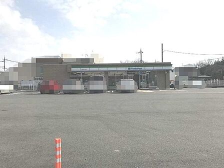 ファミリーマート上牧町米山台店まで908m