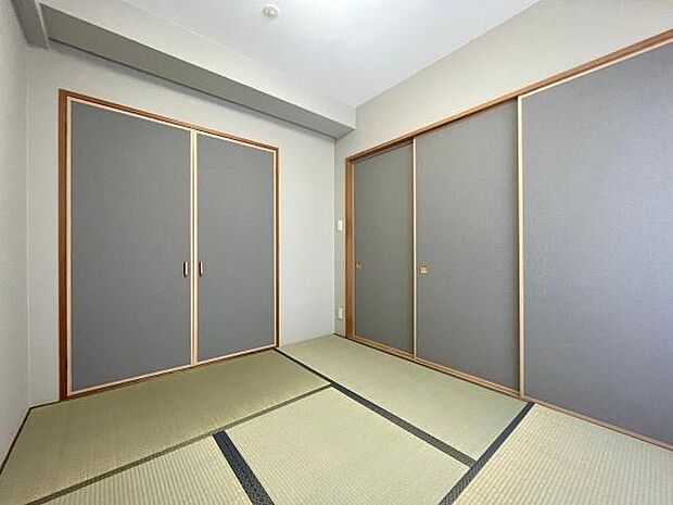 【和室】ゆったりくつろげるスペースのある和室です。
