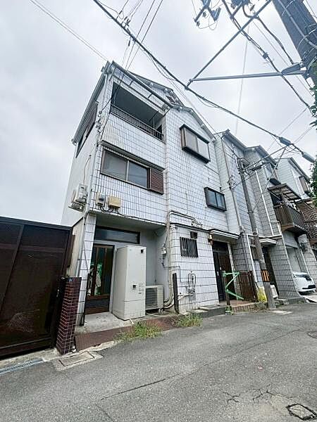 【現地】戸建の並ぶ過ごしやすい閑静な住宅地の環境です。