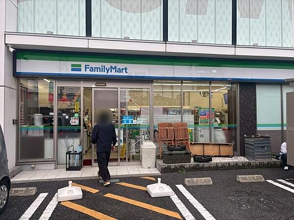 ファミリーマート大東町店まで481m