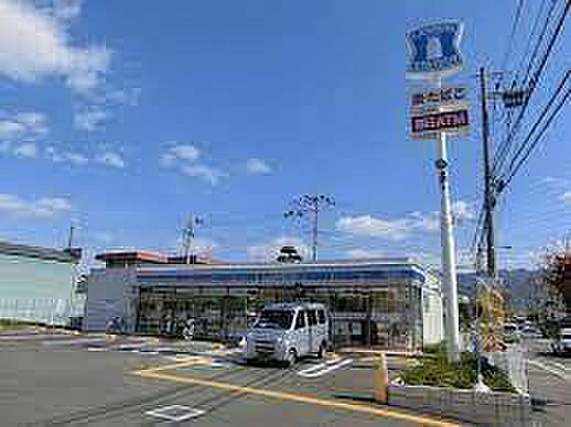 ローソン八尾福万寺一丁目店まで894m
