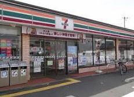 セブンイレブン東大阪稲葉1丁目店まで624m